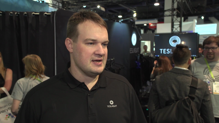 CES 2019: Skafander pozwoli się całkowicie zanurzyć w wirtualną rzeczywistość. Będzie symulować temperaturę otoczenia oraz imitować bodźce odbierane przez skórę