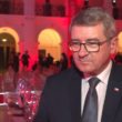 Polskie miasta eksperymentują ze sztuczną inteligencją. Motywuje ona do pracy urzędników, a wkrótce może ich nawet zastąpić